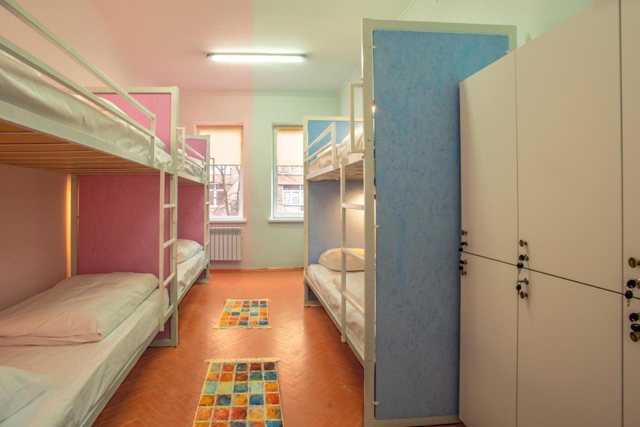 P2B hostel&bar Kijev Kültér fotó